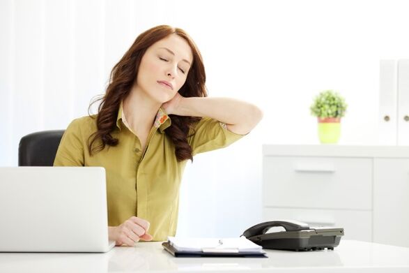 Sedentary activity causes the appearance of osteochondrosis of the neck and then the chest