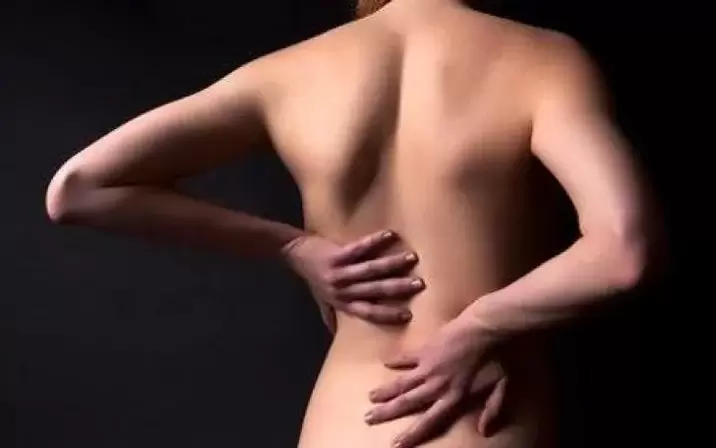 For osteoarthritis, you can rub your back using the traditional warm massage method.